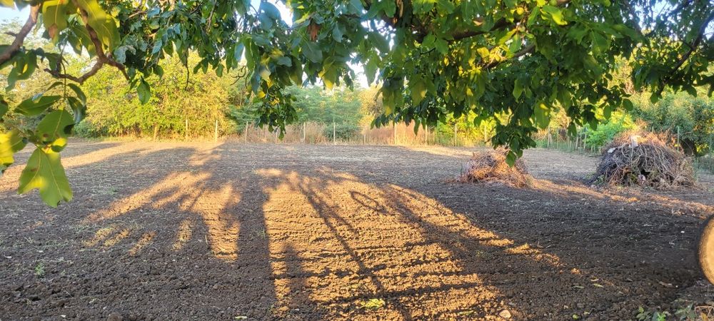 Продавам дворно място Равнец област Бургас