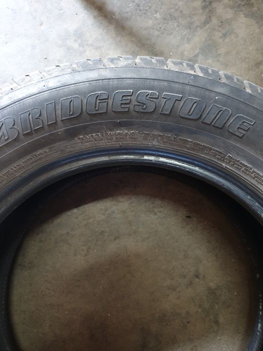 225/65R17 Bridgestone