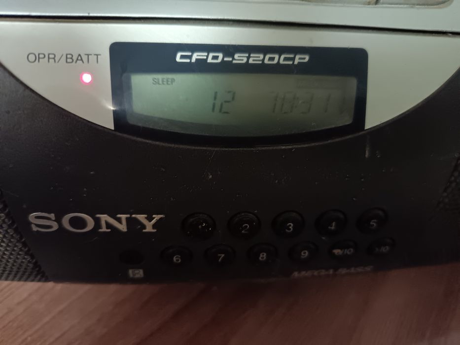 Мп-3, радио и магнитофон Sony