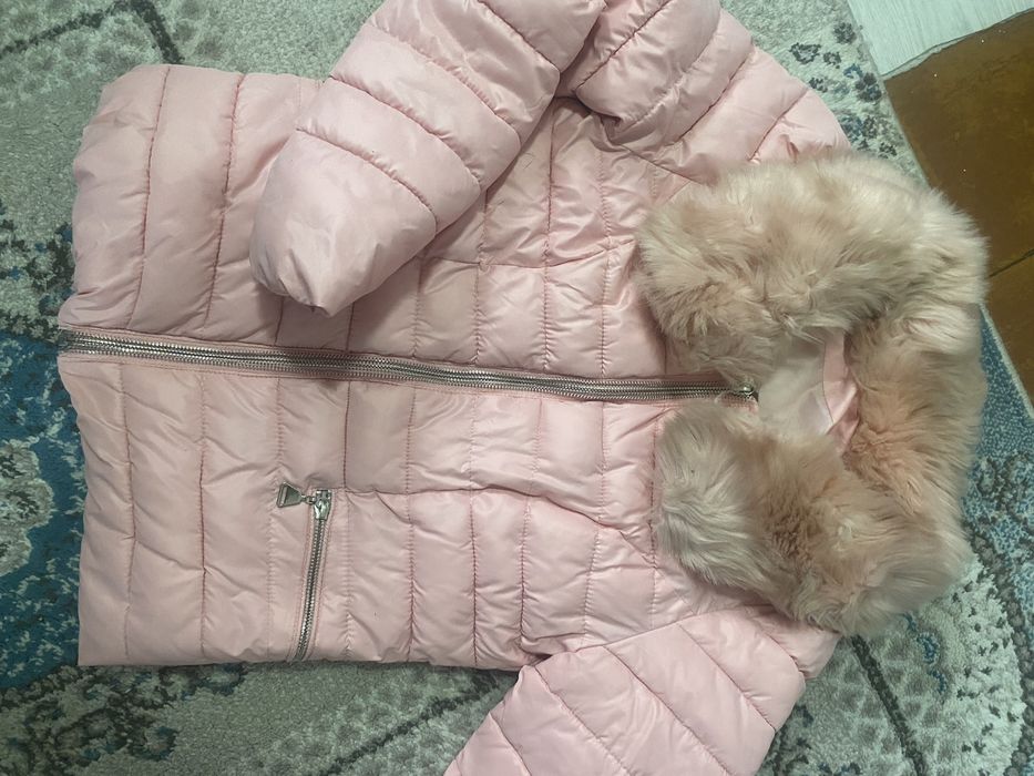 Продамкуртки,плащи