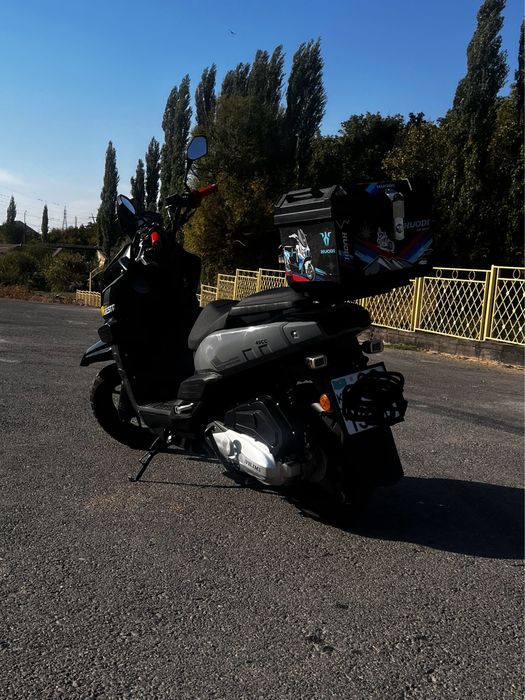 Продам скутер Танк.