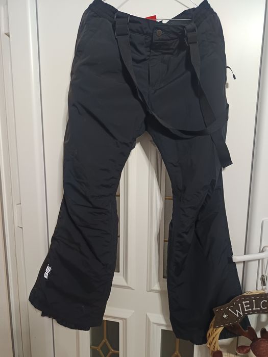 Geci și  pantaloni ski