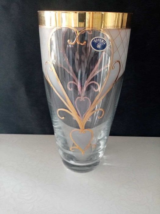 Богемия, производство Чехия.Хрусталь.Новая ваза для цветов с позолотой
