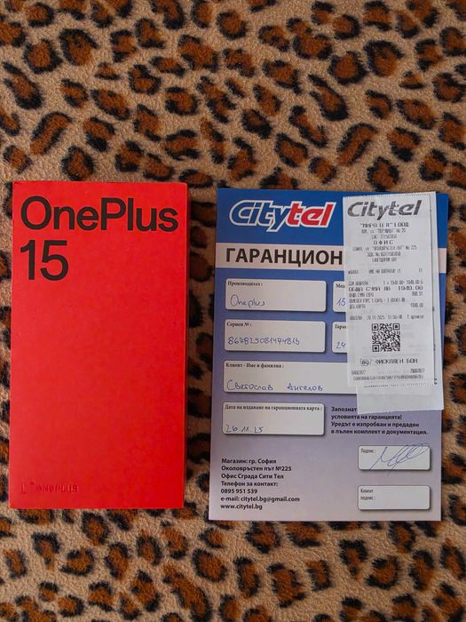 Oneplus 15,черен, 16 рам, 512 ром.