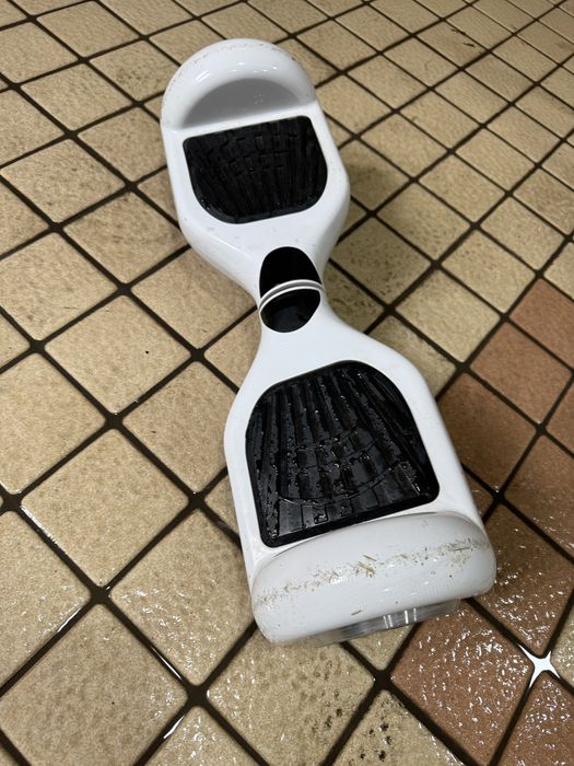 Продам гироскутер белый