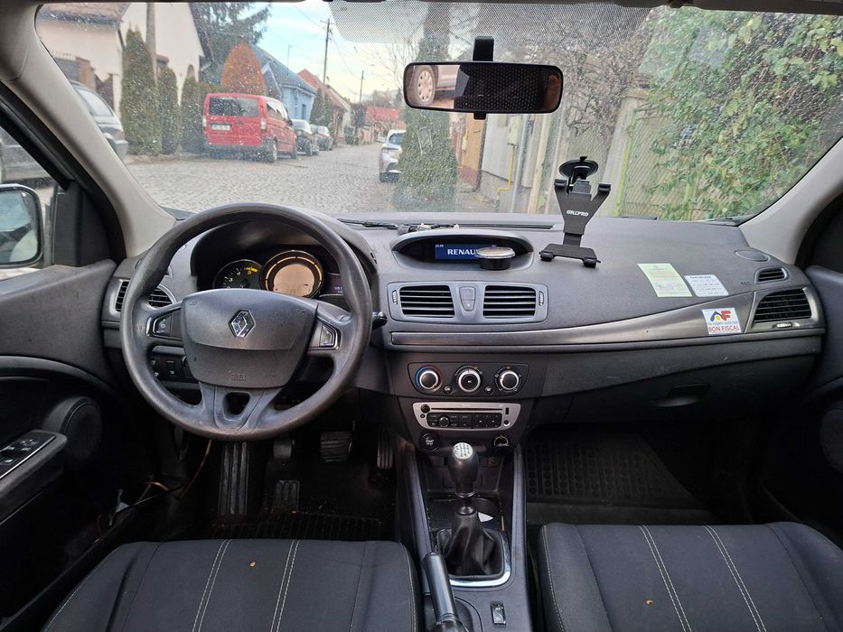 Vand firma de taxi fara datorii, cu sau fara masina.