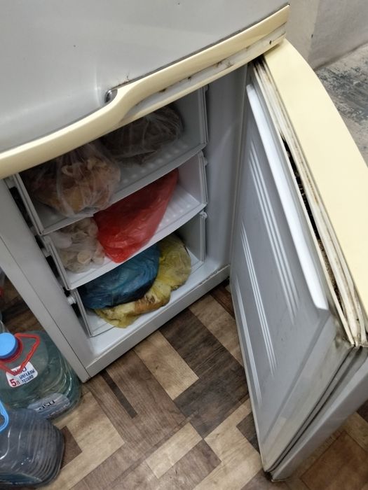 Продам холодильник Самсунг