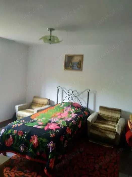 Vand casa in Sapata, Comuna Macesu de Jos