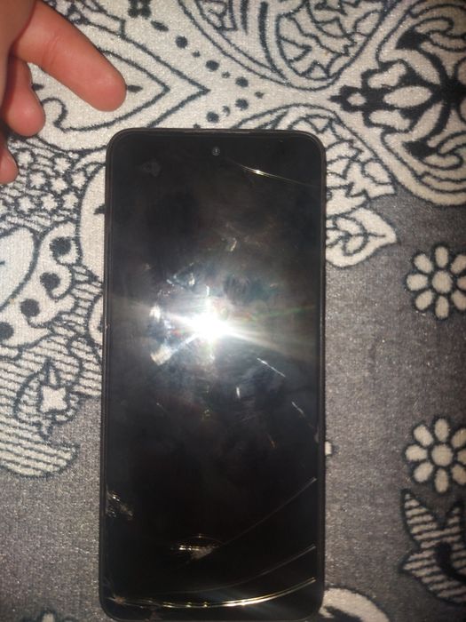 Redmi 12 8/256 karobka dokument bor hech qati alishmagan