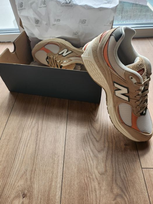 New Balance 2002R bej