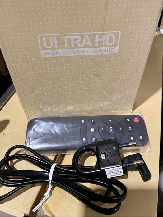 AMX100 Мини Bluetooth проектор, поддържащ 4K 1080P преносим,