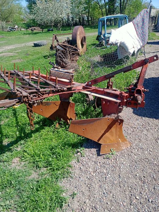 Плуг 3 корпусный