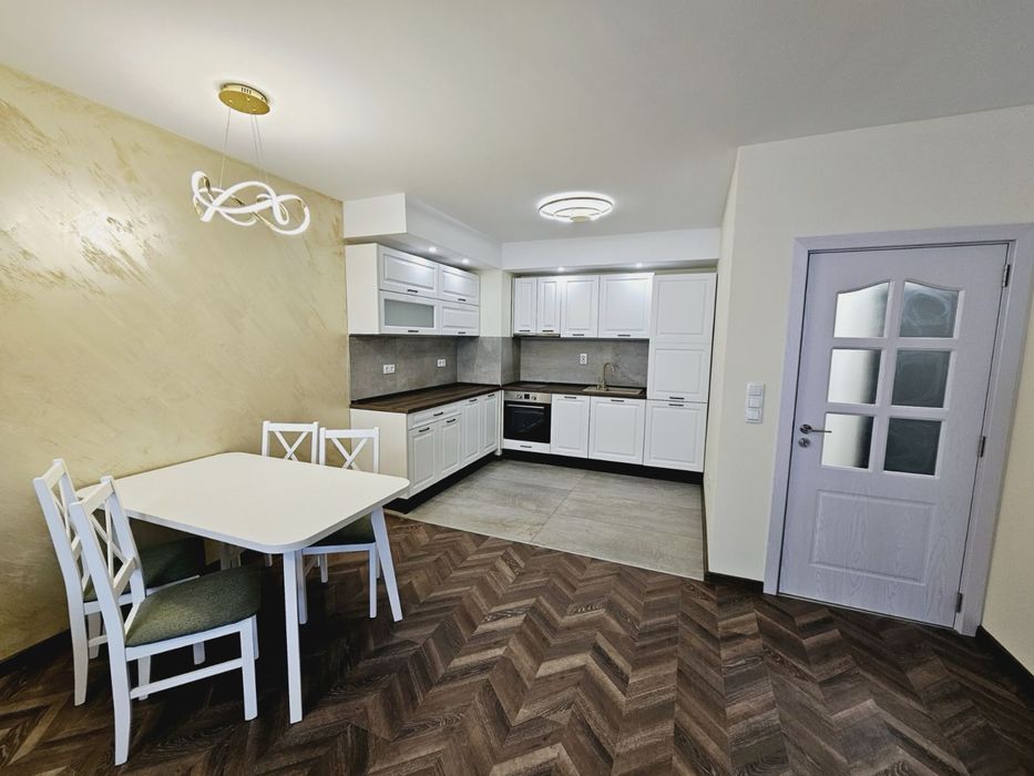 Дава се под наем Двустаен апартамент в Пловдив, Мараша - 80 кв.м за 663 € - Снимка #2