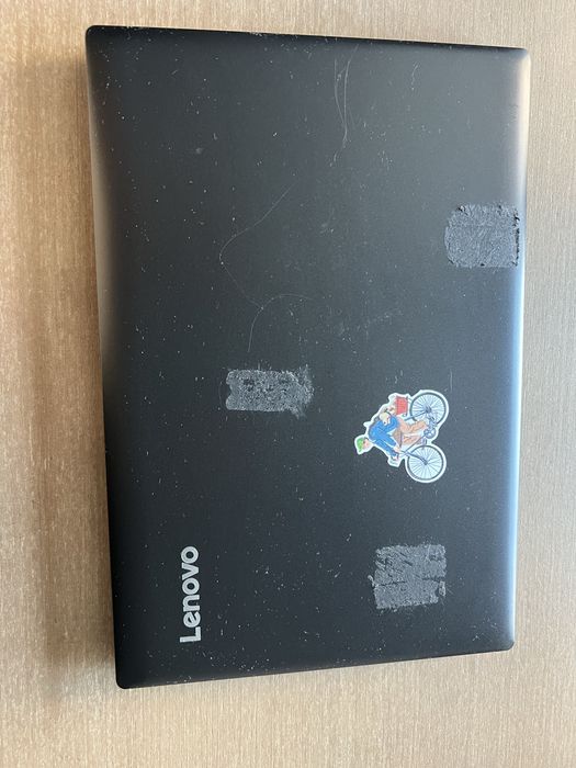 Ноутбук бренда LENOVO