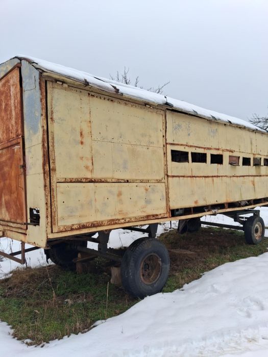 Vând vagon stupi fără acte