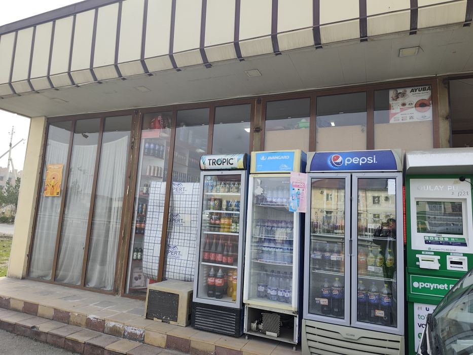 Остановкадаги дукон сотилади