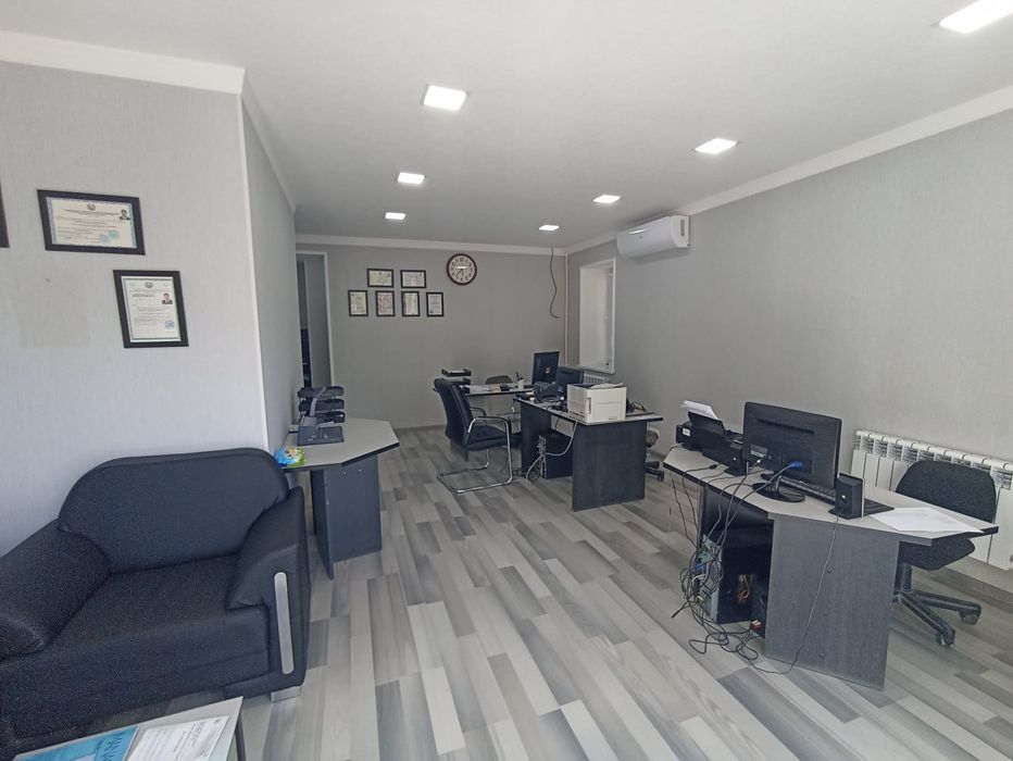 Продается нежилое помещение в городе Наваи 1 этаж  блок ставка  8 мкр