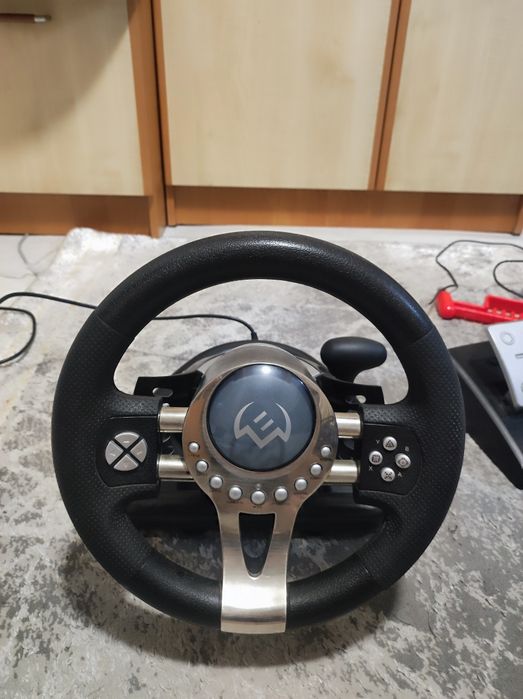 Продам игровой руль sven gs-w800