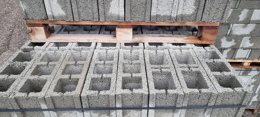 Vând bolțari pentru zidarie, fundație si stalpi!