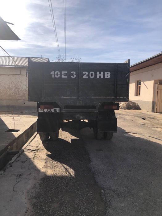 Zil 138A bortli yuk mashinasi