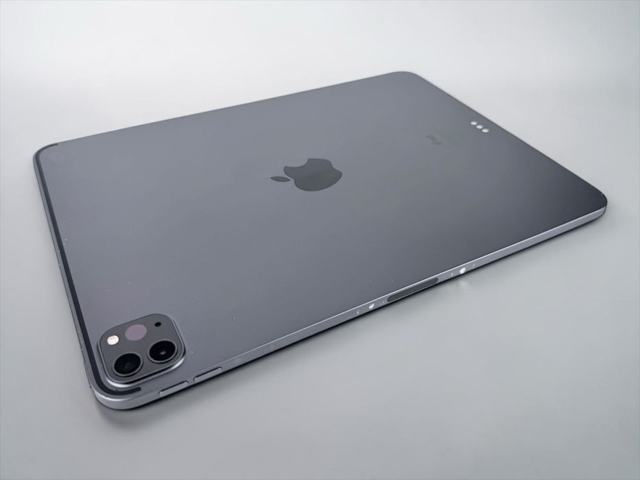 Таблет Apple iPad Pro 11-inch (2nd generation) 128GB Space Gray Отличен! Гаранция!