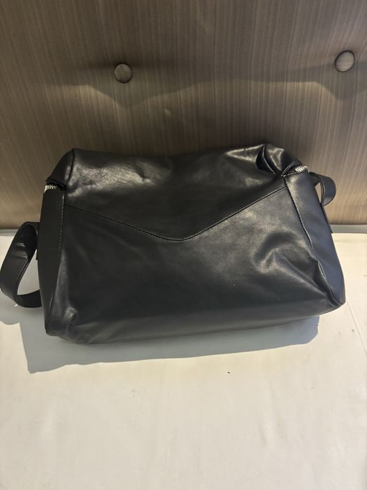 P*rada кожена черна чанта