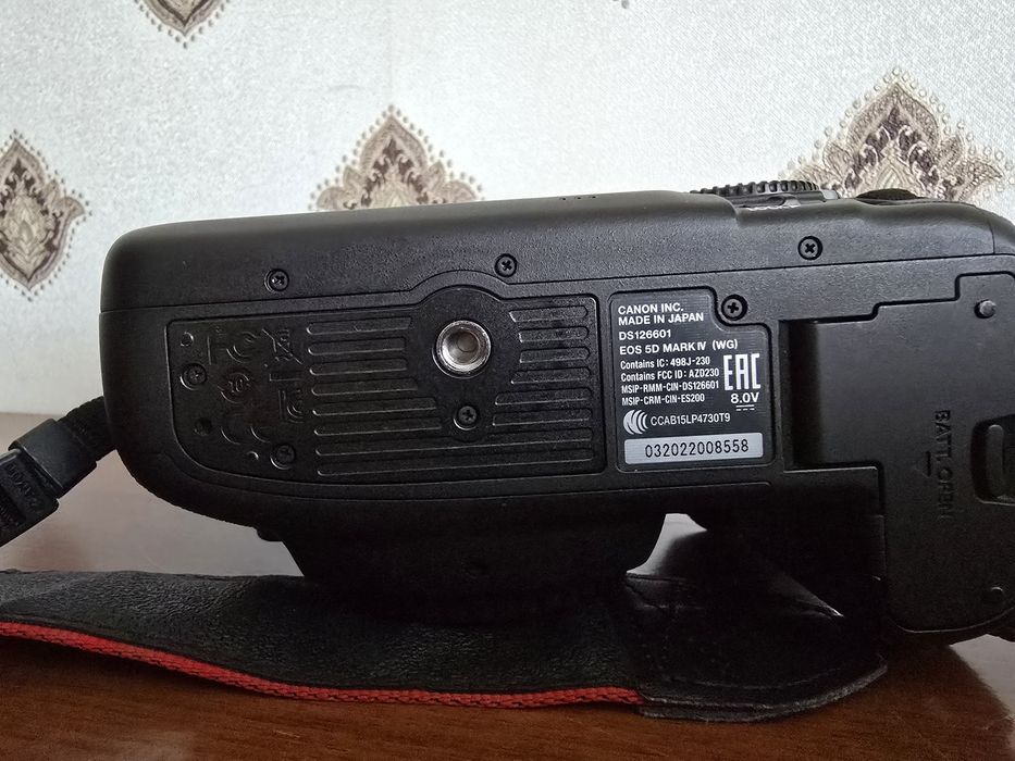 Продам Canon 5d mark 4