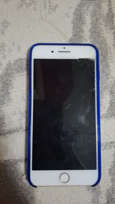 Продам айфон 7 +