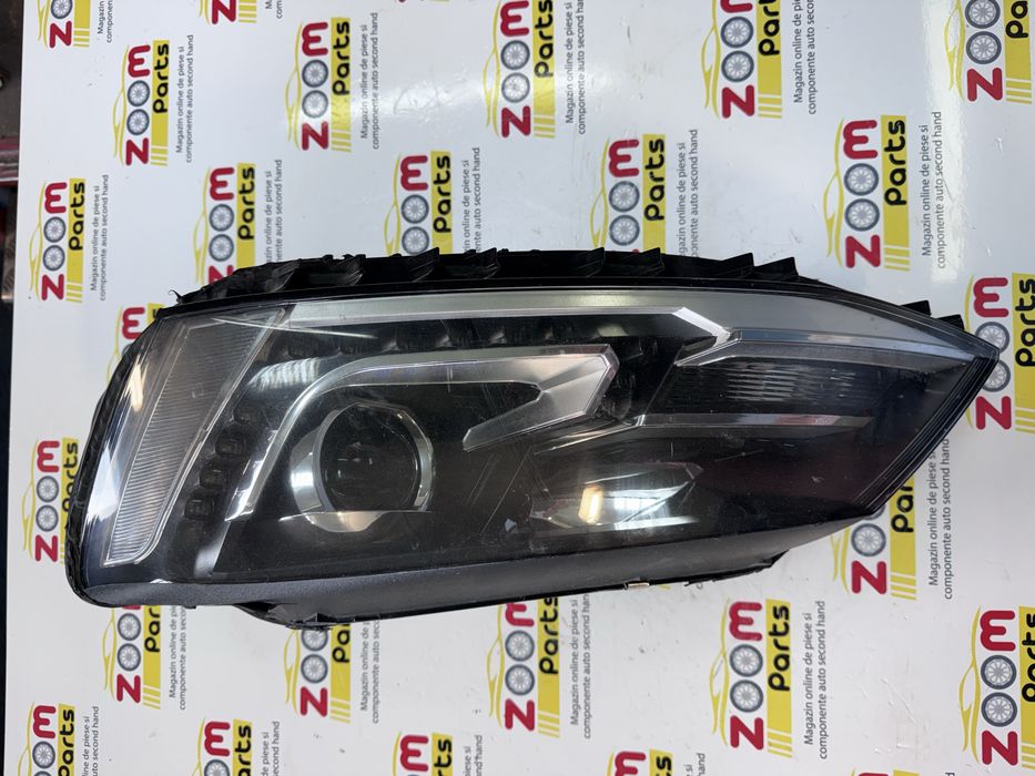 Far stanga xenon LED adative VW Jetta 5C 2011-2019