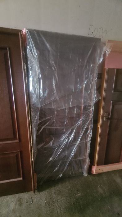 Продам двери б/у