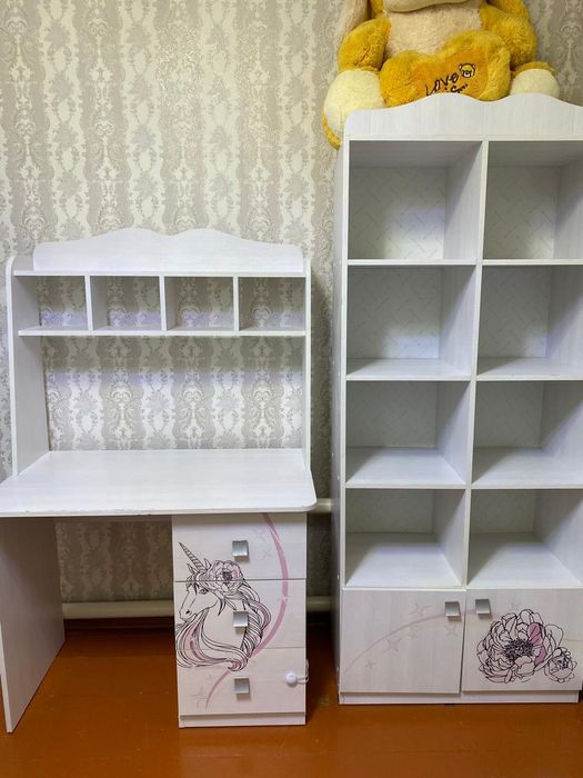 Продам детский гарнитур для девочек