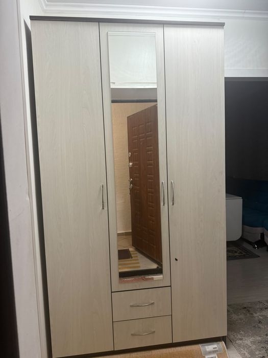 Продаю шкаф бу..