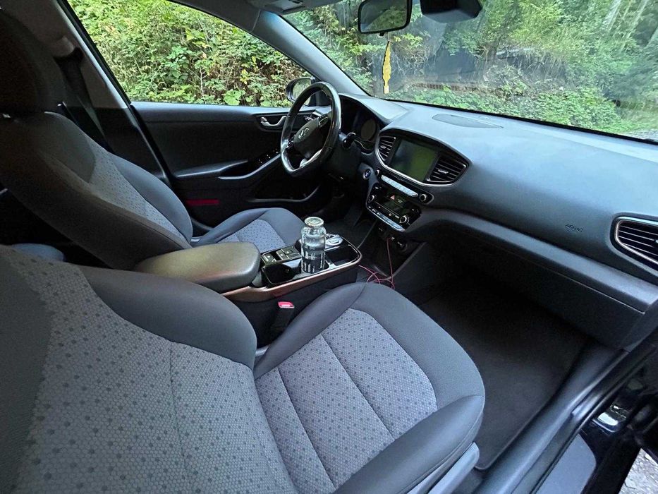 Hyundai Ioniq Electric 28 kWh, pompă de căldură, baterie excelentă, 250km range, full cu de toate