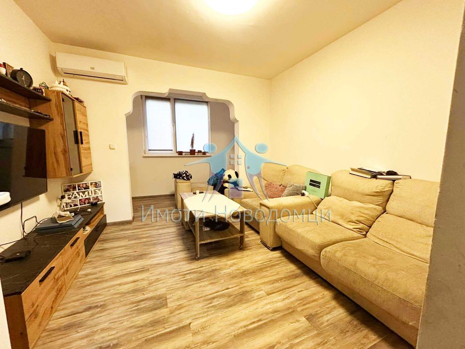 Продава се Четиристаен апартамент в Шумен, Пазара - 110 кв.м за 1298 €/кв.м - Снимка #2