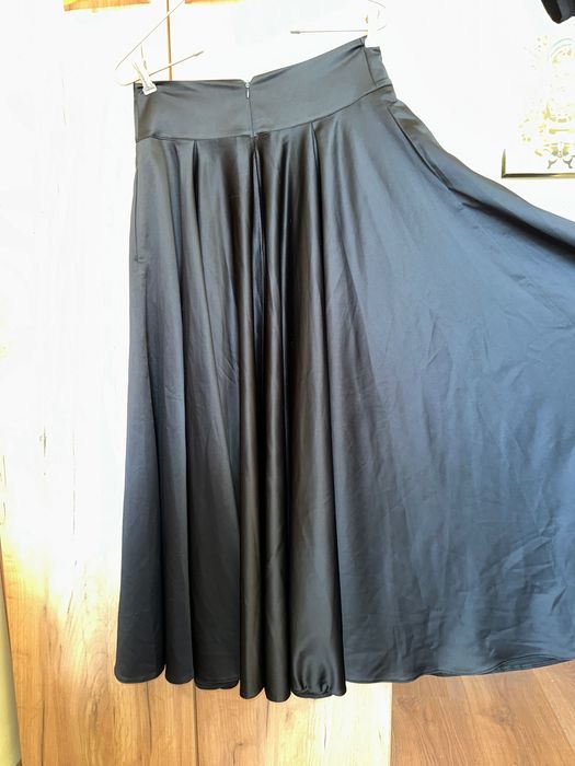 Продам атласную юбку