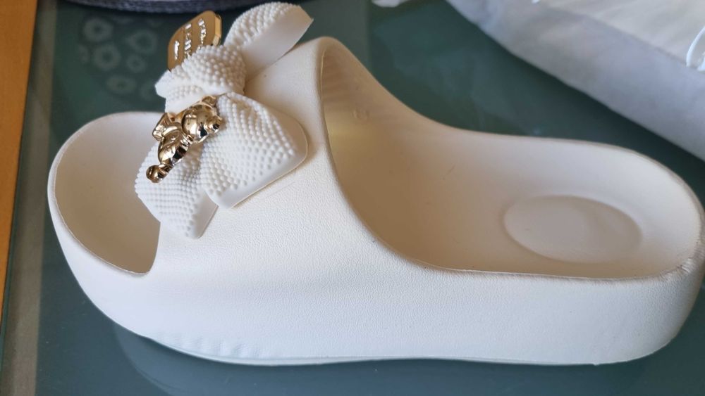 Летни чехли на платформа