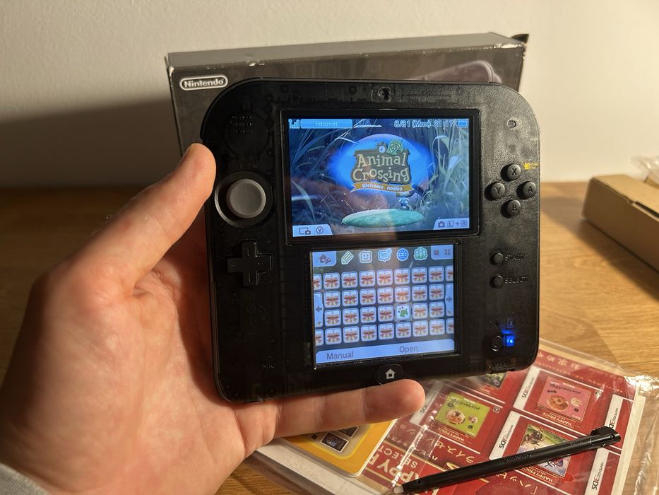 Nintendo 2DS modată — set complet, cutie originala, card configurat