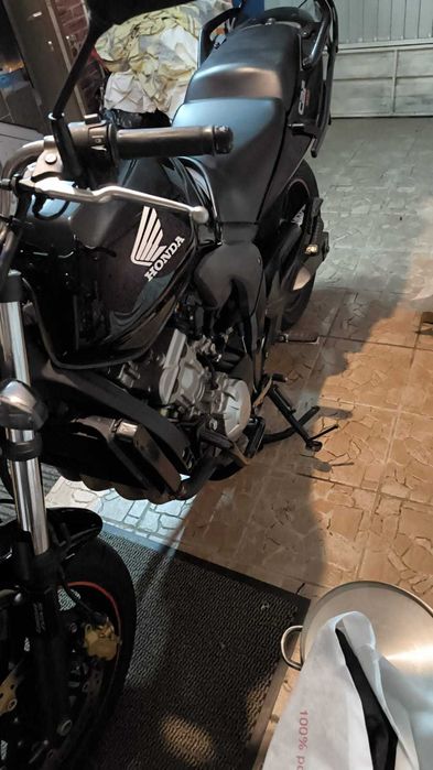Honda CBF N 600 an fabricatie 2010 sau schimb cu maxi scuter dupa 2018