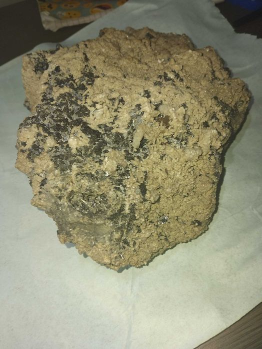 3 кг. Красив камък