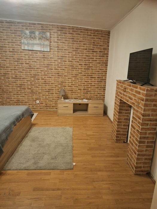 Închiriez apartament 1 camera cart Rogerius