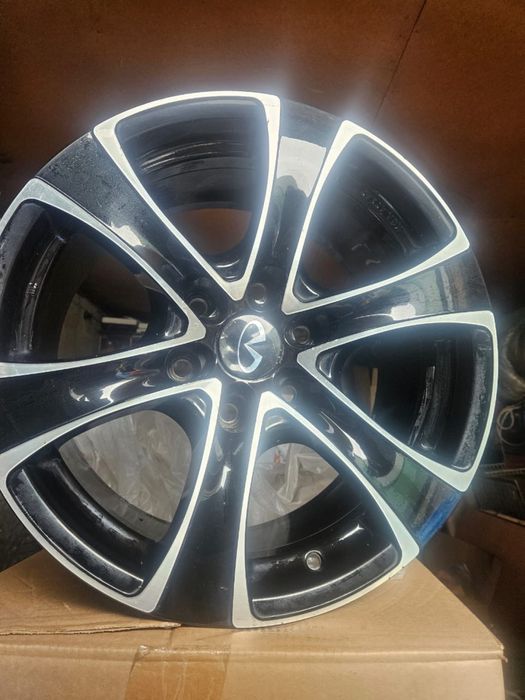 Оригинальные диски infinity 18 размера,хорошего качества