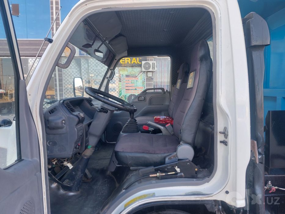 Isuzu samosval sotiladi