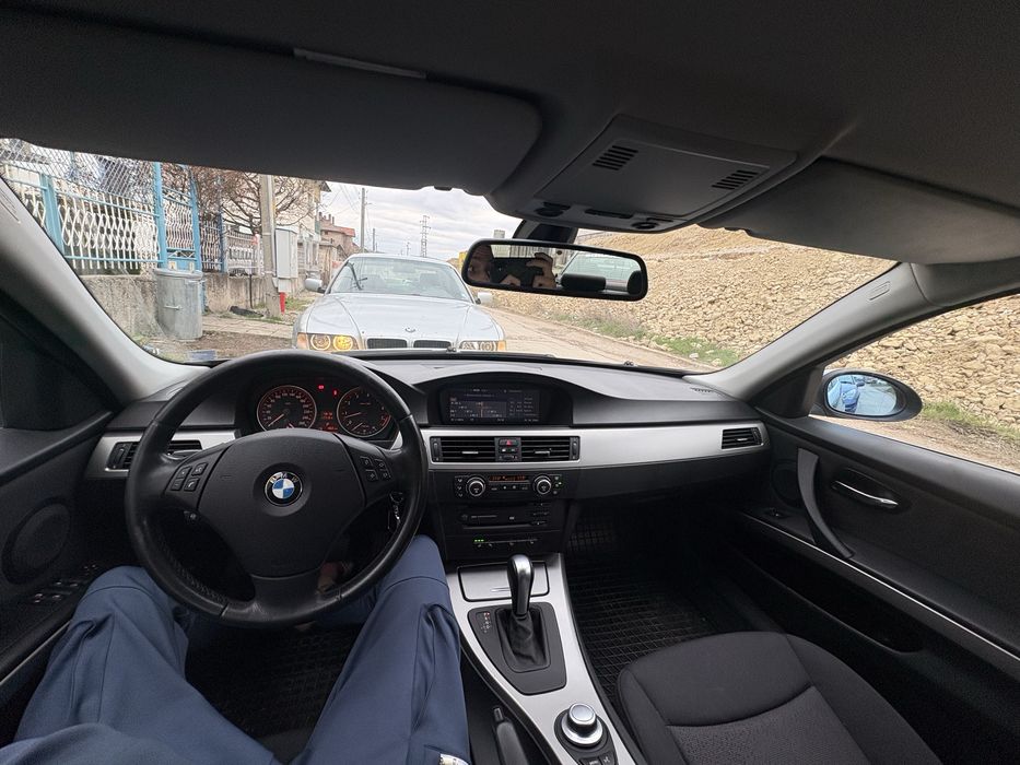 BMW e90 325xi 218hp