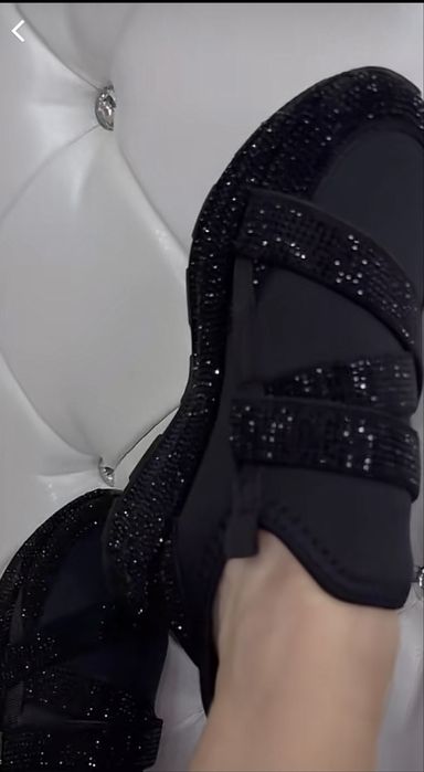 Продам кроссы блест