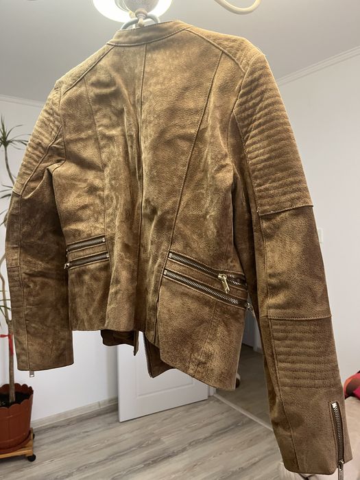 Vand geaca dama piele intoarsa