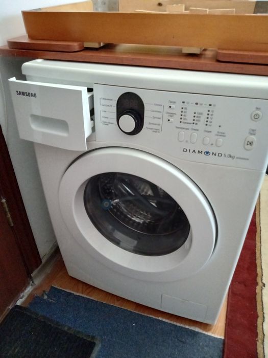 Продам холодилник Индезит