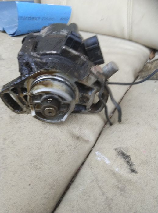 Далеко за Mitsubishi Space Wagon и Mitsubishi Спайс рана