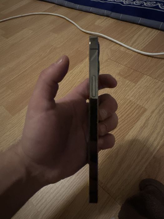 Айфон 12 про с гарантей