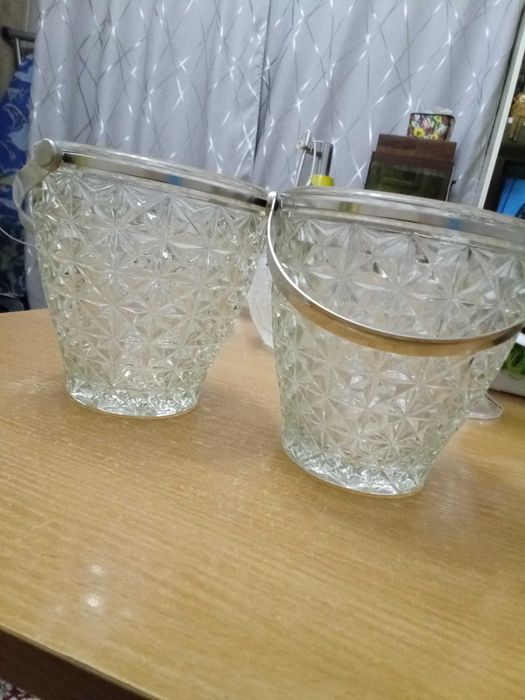 Салатницы хрусталь,ведерки для льда,супница.