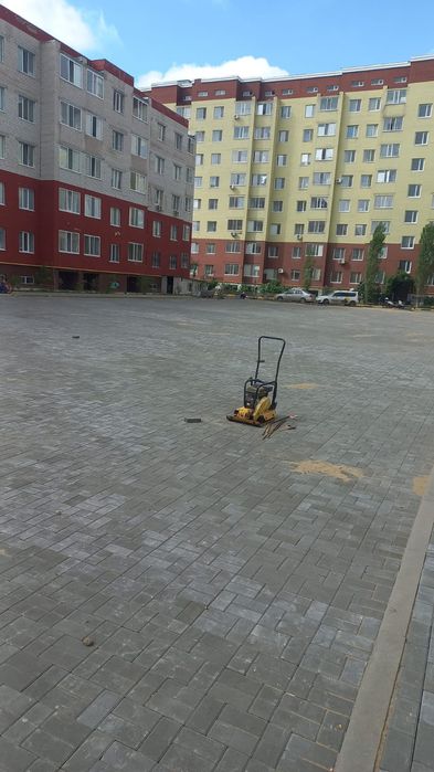 Укладка брусчатки установка бордюр
